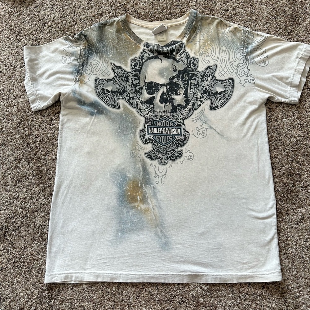 Harley Davidson motorcycle men’s short sleeve T-shirt in an XL.